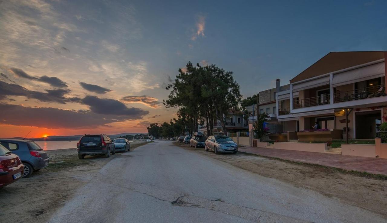 Studio Nikiti Beach Exterior photo